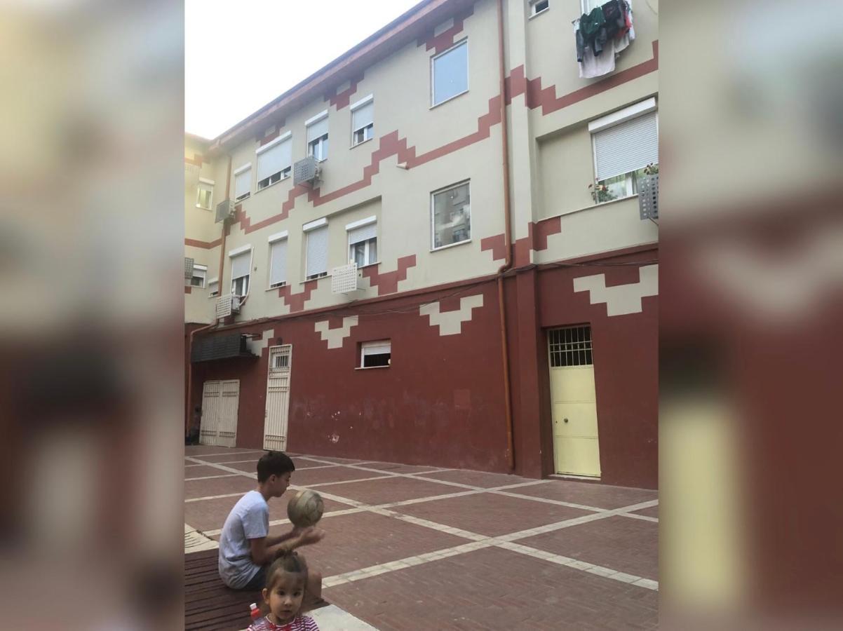 New New Bazaar Apartman Tirana Kültér fotó