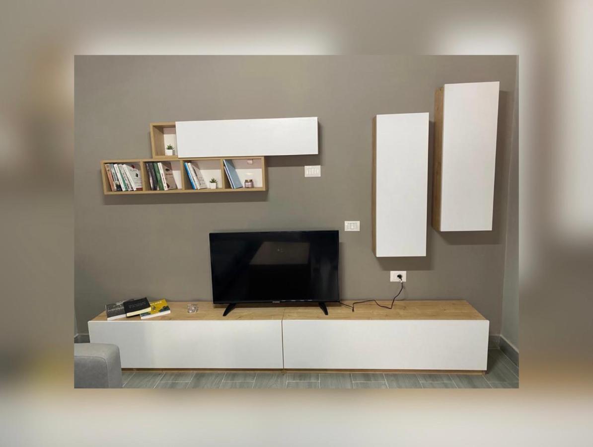 New New Bazaar Apartman Tirana Kültér fotó