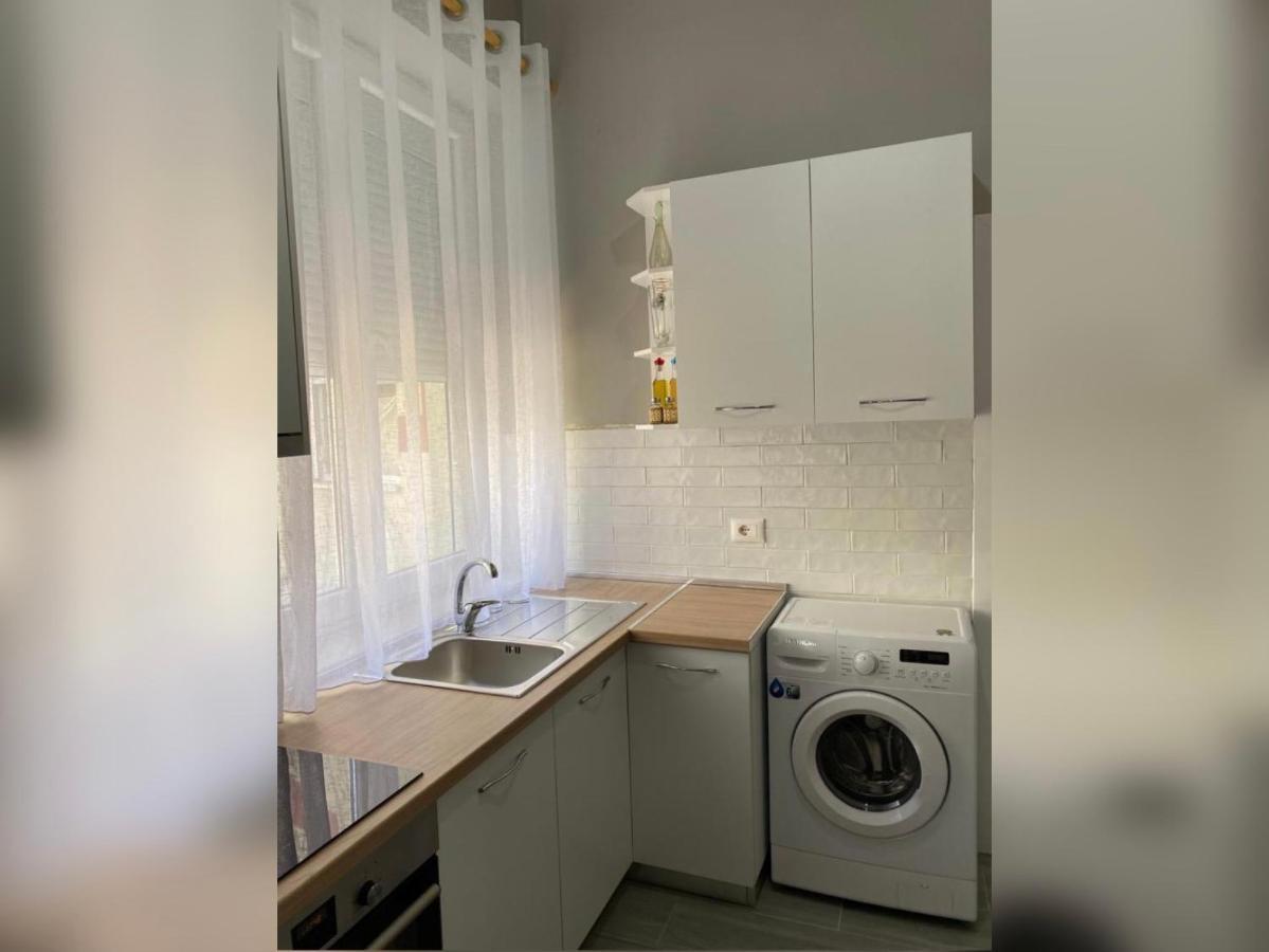 New New Bazaar Apartman Tirana Kültér fotó