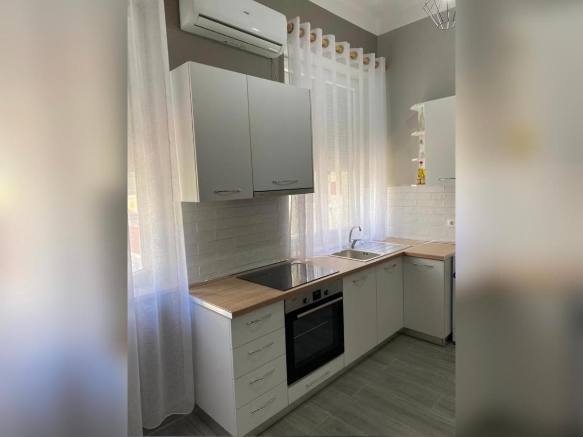 New New Bazaar Apartman Tirana Kültér fotó