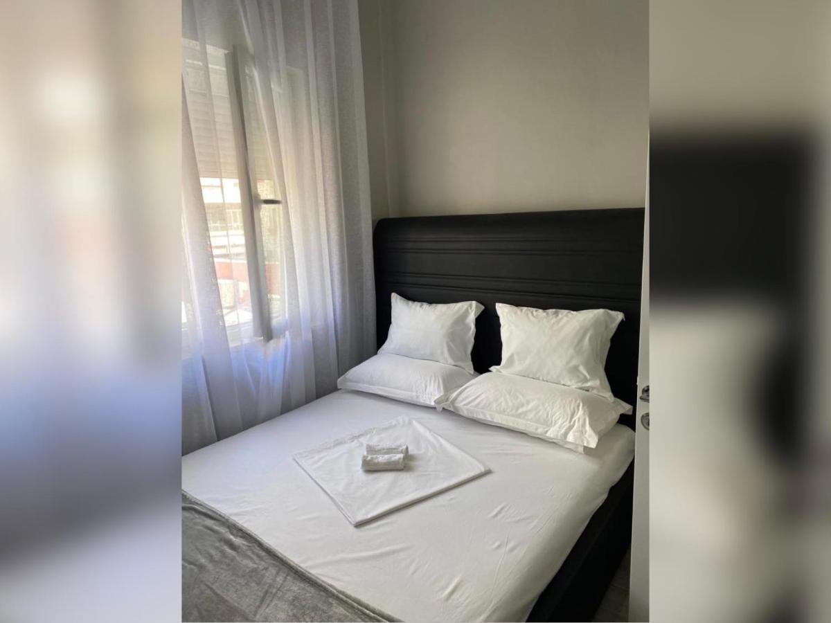 New New Bazaar Apartman Tirana Kültér fotó