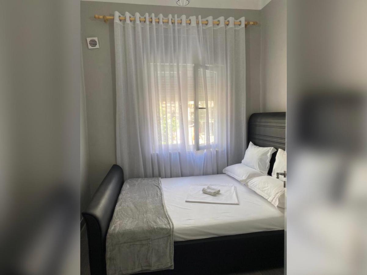 New New Bazaar Apartman Tirana Kültér fotó